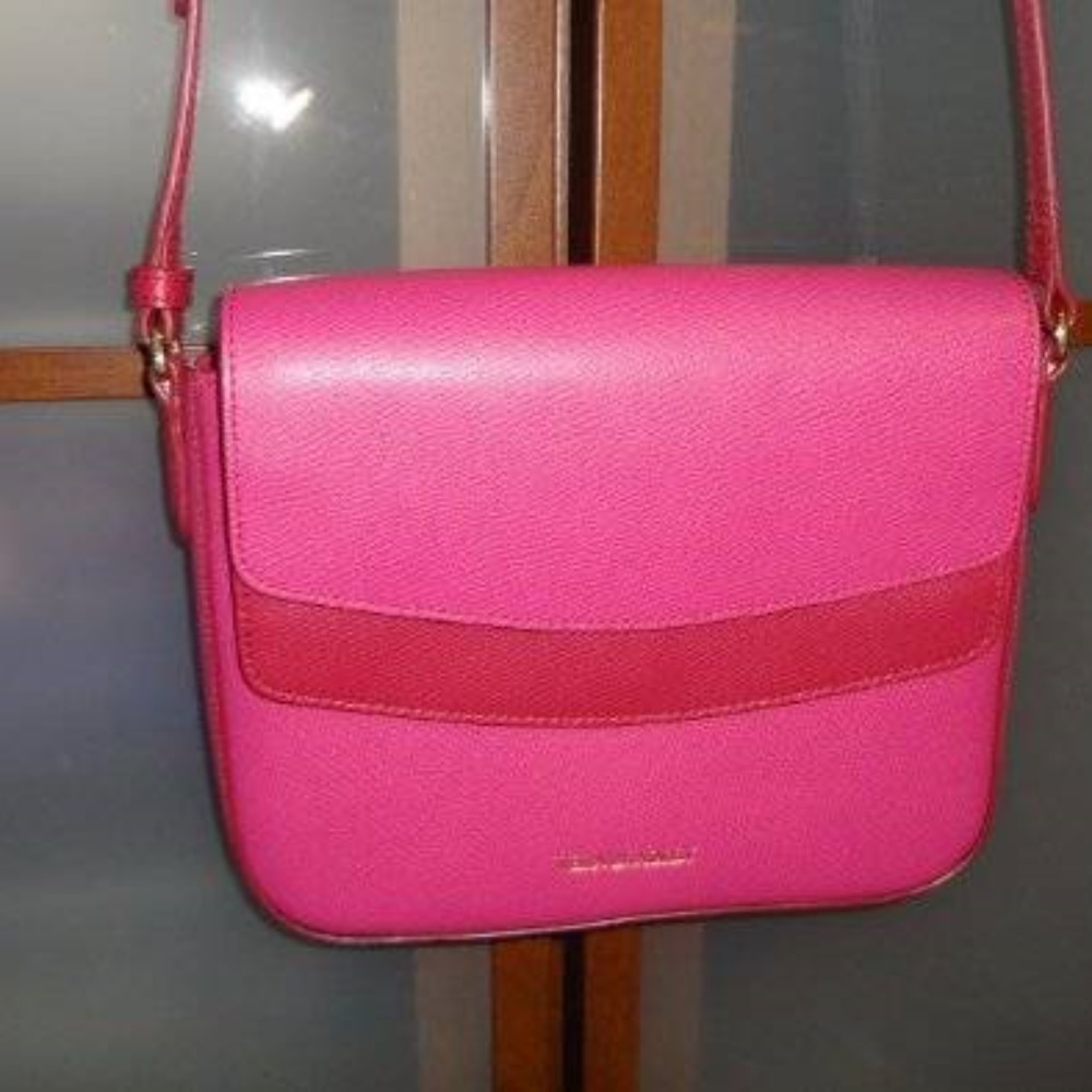 ❌❌SOLD❌❌ Vera Bradley Pink Crossbody Handbag - Picture 2 of 8